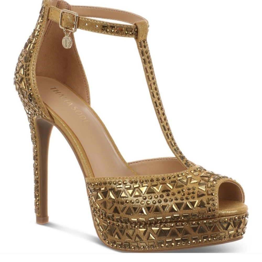 Stunning platform gold heels. Size 12 W